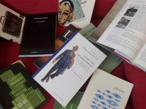Mendebalde hurbilera begira