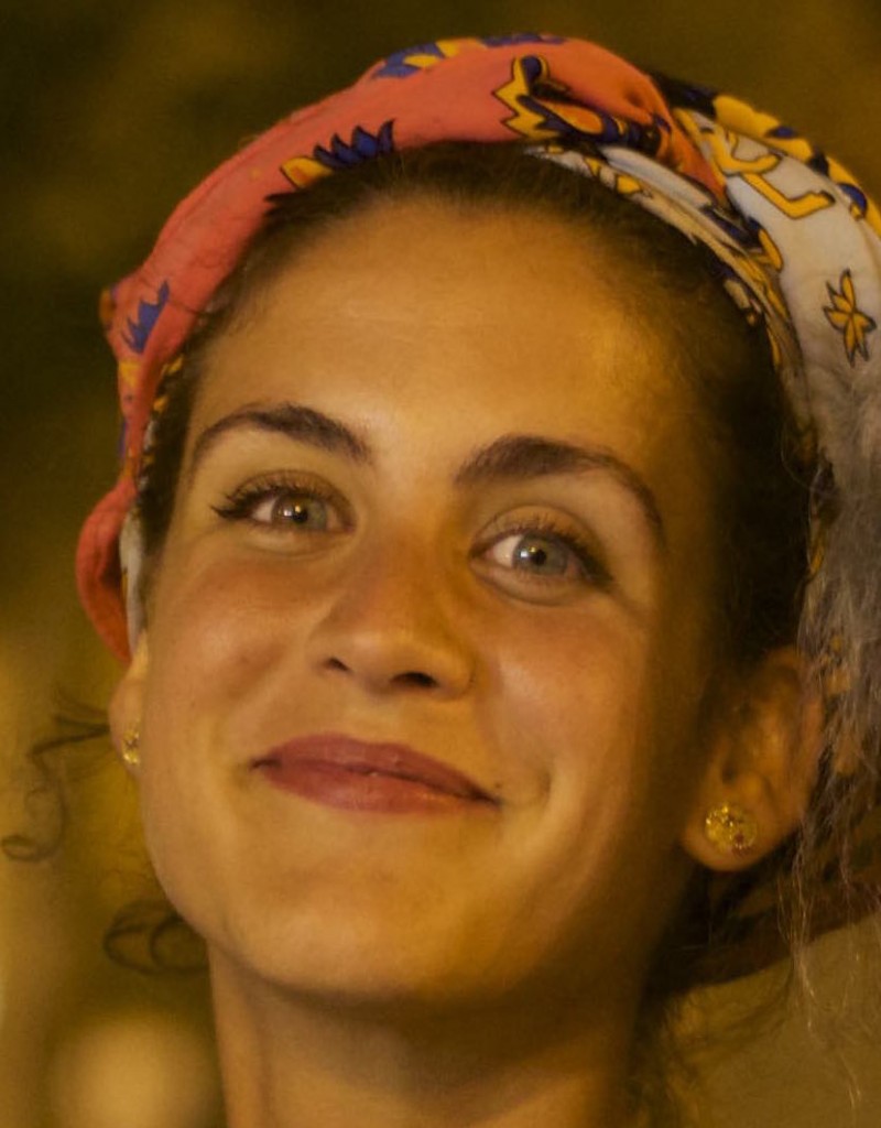 Beatriz Chivite Ezkietarekin solasean