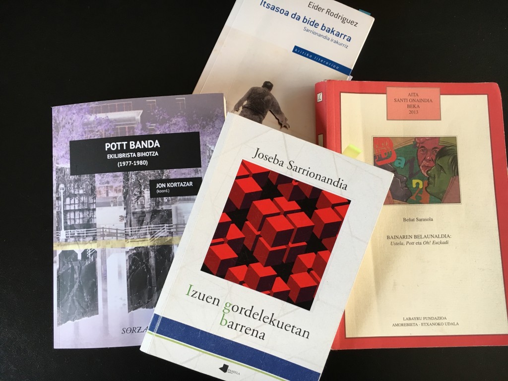 Pott Banda aztergai Irakurrieran irratsaioan