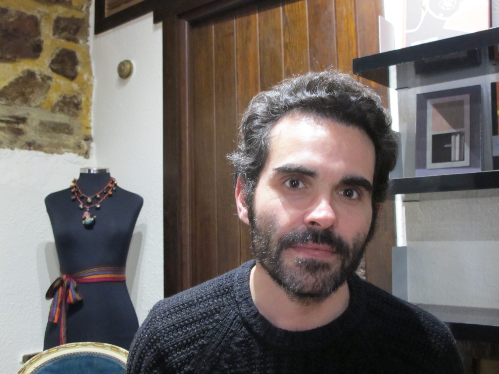 Juan Manuel Uriarekin solasean