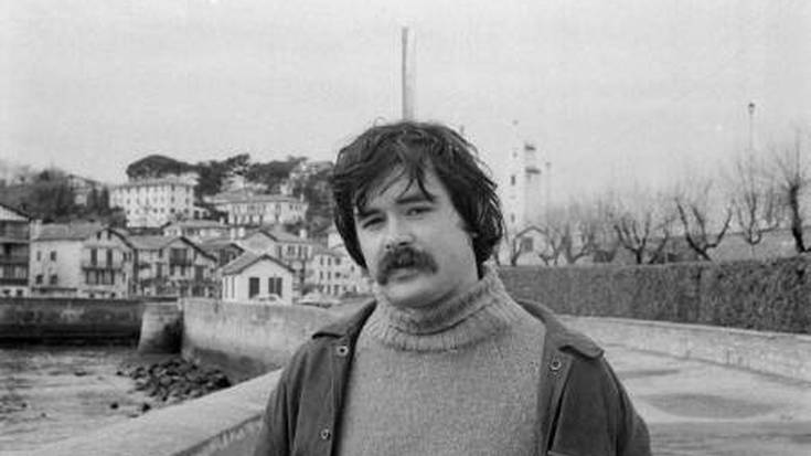 Jon Alonsok "Naparra, kasu irekia" saiakera aurkeztu du